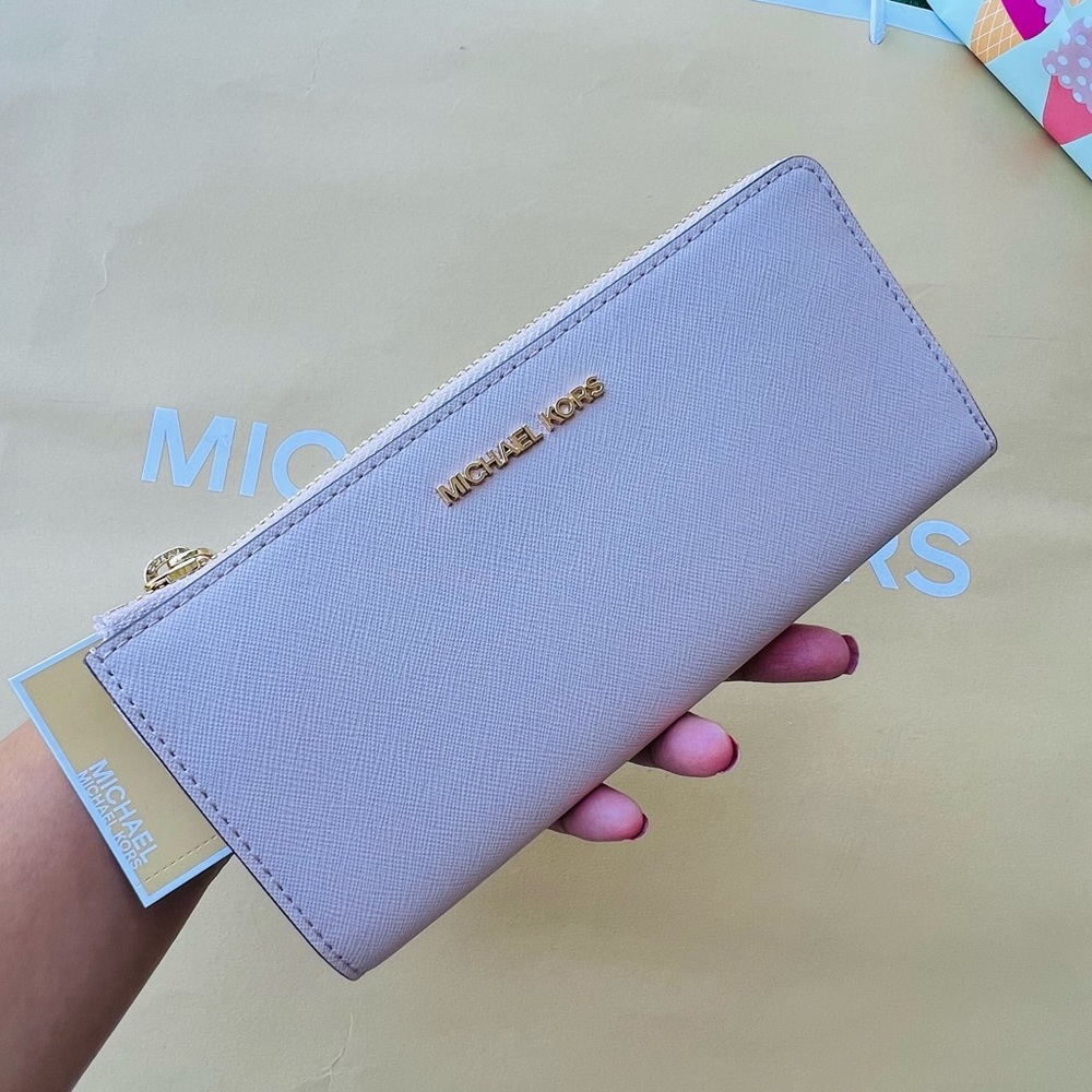 ❤️Michael Kors Jet Set Wallet❤️